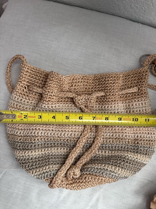 The Sak Crochet Knit Bucket Bag Boho Crossbody Neutral Tan Drawstring Purse - Picture 12 of 14